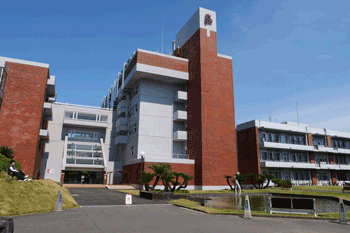 東京薬科大学