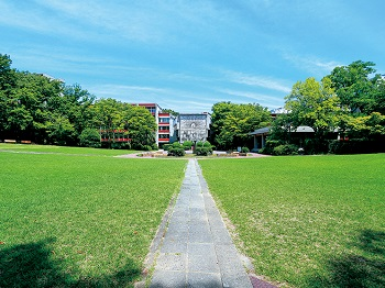 南山大学